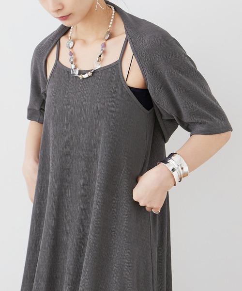 Fashion Letter（ファッションレター）の「シャーリングティアード キャミOP×ショートボレロ セットアップ（ワンピース・レディース・ブラック/オレンジ/グレイッシュベージュ/チャコール・M）」の12枚目の写真