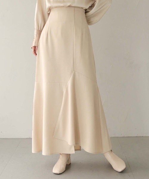 CLEIO（クレイオ）の「【CLEIO】アシメトリーフレアロングスカート/ASYMMETRIC FLARE LONG SKIRT/980-10621（スカート・レディース・ライトベージュ/アイボリー・FREE）」の4枚目の写真