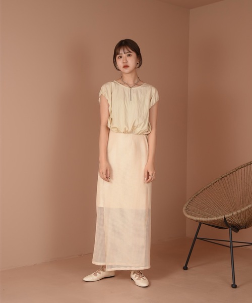 Amiur(エミレ)の「squeeze sleeve less blouse(シャツ/ブラウス・レディース・ベージュ/ネイビー・FREE)」の3枚目の写真