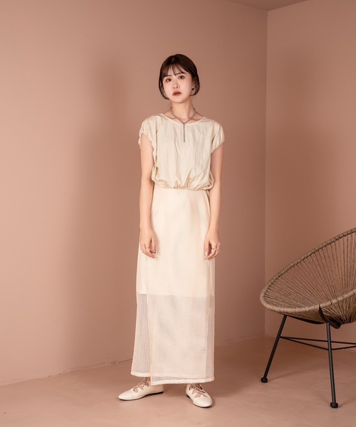 Amiur(エミレ)の「squeeze sleeve less blouse(シャツ/ブラウス・レディース・ベージュ/ネイビー・FREE)」の18枚目の写真