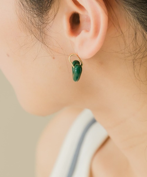 SMELLY(スメリー)の「ジュシハートピアス(ピアス(両耳用)・レディース・グリーン系その他・-)」の4枚目の写真