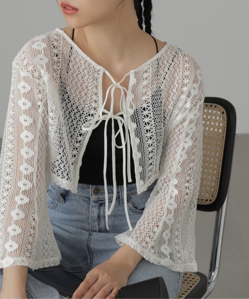 FREE'S MART(フリーズマート)の「◆前後2Wayレースショート丈カーディガン(カーディガン/ボレロ・レディース・ブラック/ホワイト/ブルー・FREE)」の4枚目の写真