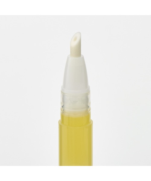 無印良品(ムジルシリョウヒン)の「甘皮ケアオイル 3.6mL(美容液/オイル/クリーム・レディース・クリア・FREE)」の3枚目の写真