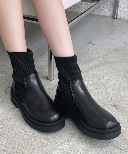 shopnikoniko(ショップニコニコ)の「トラックソール ニット切替 ソックスブーツ 厚底 リブニット ショートブーツ(ブーツ・レディース・ブラック/アイボリー・S/M/L/LL)」の6枚目の写真