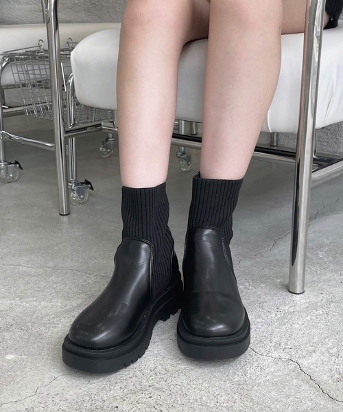shopnikoniko(ショップニコニコ)の「トラックソール ニット切替 ソックスブーツ 厚底 リブニット ショートブーツ(ブーツ・レディース・ブラック/アイボリー・S/M/L/LL)」の8枚目の写真