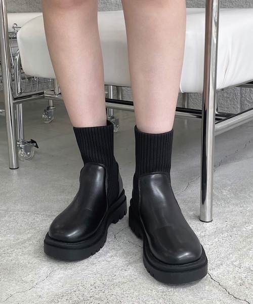 shopnikoniko(ショップニコニコ)の「トラックソール ニット切替 ソックスブーツ 厚底 リブニット ショートブーツ(ブーツ・レディース・ブラック/アイボリー・S/M/L/LL)」の5枚目の写真
