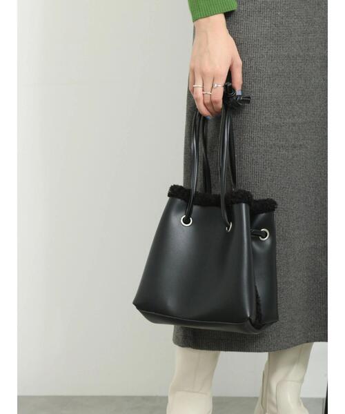 Samansa Mos2 blue（サマンサモスモスブルー）の「ボアスクエアショルダーバッグ（ハンドバッグ・レディース・ブラック/モカ/キナリ・F）」の3枚目の写真