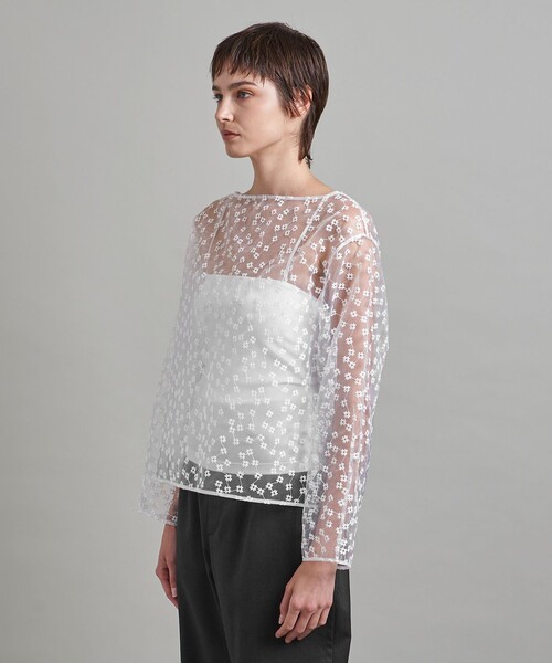 LOEFF クローバーエンブロイダリーブラウス　白 LOEFF＞クローバー エンブロイダリー ブラウス（シャツ/ブラウス