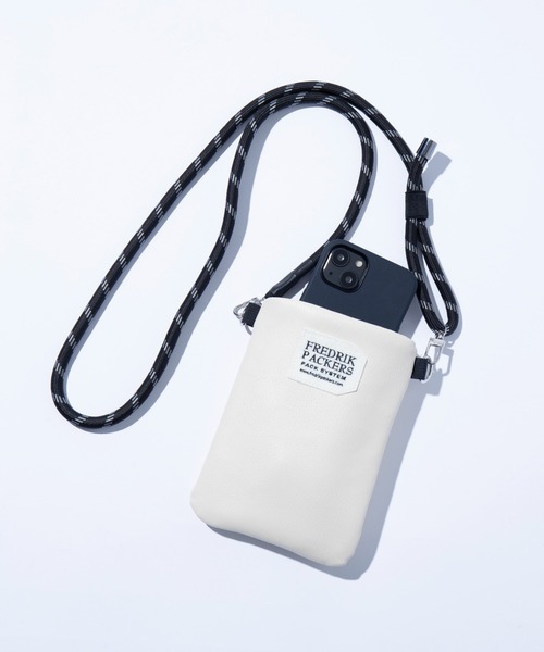 FREDRIK PACKERS(フレドリックパッカーズ)の「【FREDRIK PACKERS】限定モデル Multi SmartPhone Shoulder マルチスマホショルダー(ショルダーバッグ・レディース・グレー/ブルー/ブラック系その他2/アイボリー/カーキ/ブラック/グレー系その他2・FREE)」の13枚目の写真