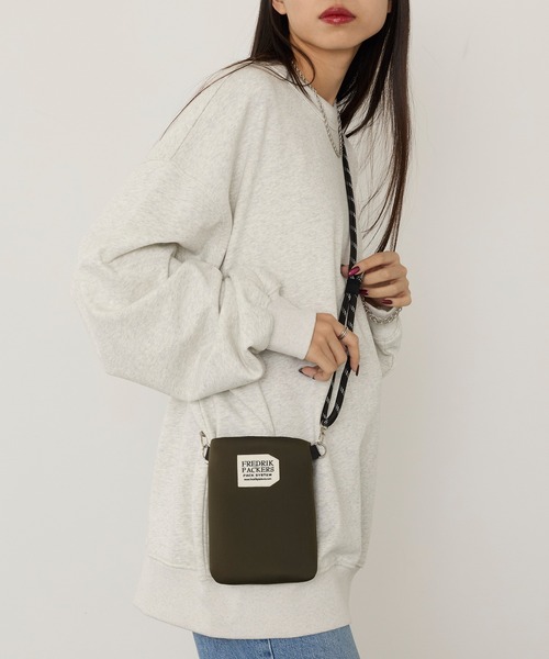 FREDRIK PACKERS(フレドリックパッカーズ)の「【FREDRIK PACKERS】限定モデル Multi SmartPhone Shoulder マルチスマホショルダー(ショルダーバッグ・レディース・グレー/ブルー/ブラック系その他2/アイボリー/カーキ/ブラック/グレー系その他2・FREE)」の21枚目の写真