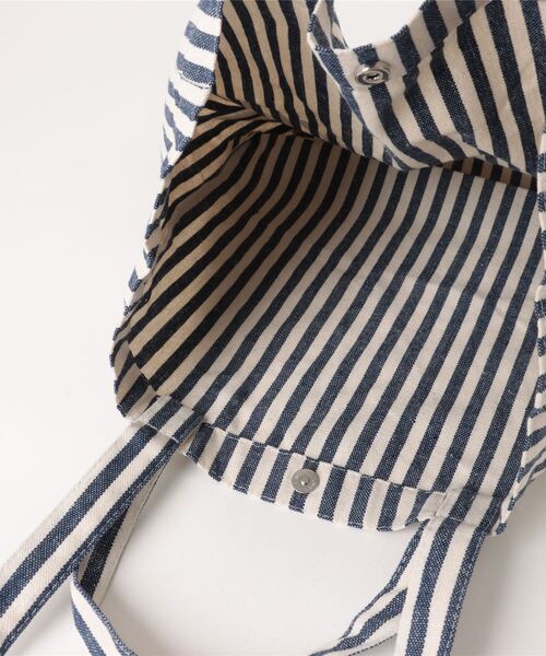 TONE SELECT GOODS（トーンセレクトグッズ）の「【urge select】《大容量》ストライプ デザイン ビッグトートバッグ【2way/A4サイズ収納可能】（トートバッグ・レディース・ピンク/グリーン/ネイビー/ブラック・FREE）」の11枚目の写真