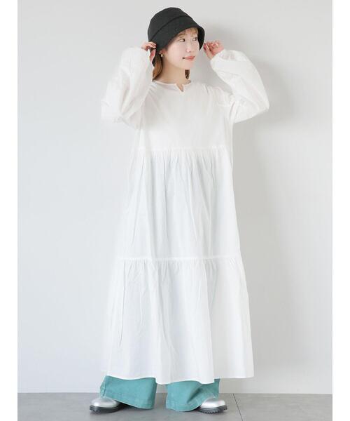 ehka sopo(エヘカソポ)の「袖ギャザーティアードワンピース(ワンピース・レディース・オフホワイト/ブラック/ブルー・F)」の1枚目の写真