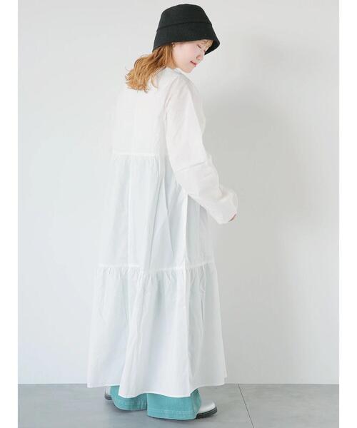 ehka sopo(エヘカソポ)の「袖ギャザーティアードワンピース(ワンピース・レディース・オフホワイト/ブラック/ブルー・F)」の18枚目の写真
