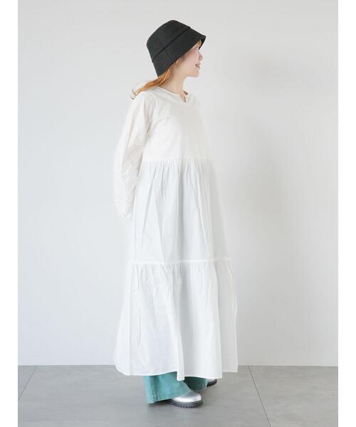 ehka sopo(エヘカソポ)の「袖ギャザーティアードワンピース(ワンピース・レディース・オフホワイト/ブラック/ブルー・F)」の19枚目の写真