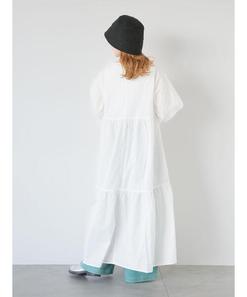ehka sopo(エヘカソポ)の「袖ギャザーティアードワンピース(ワンピース・レディース・オフホワイト/ブラック/ブルー・F)」の4枚目の写真