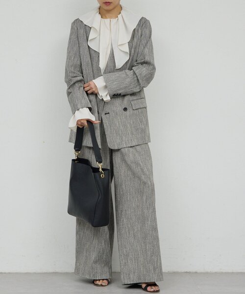 GALLARDAGALANTE（ガリャルダガランテ）の「ラッフルカラーブラウス