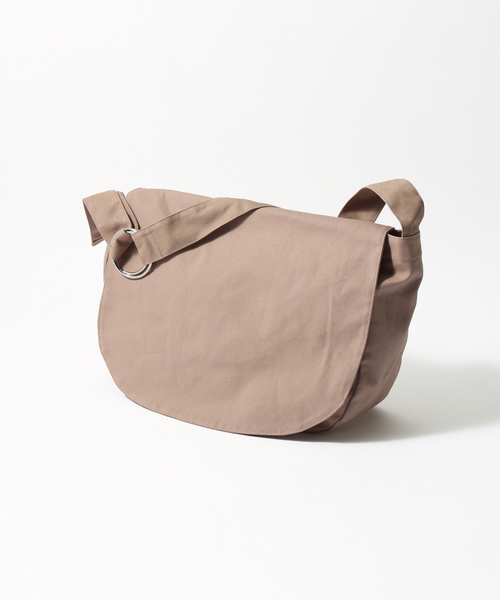 B.C STOCK（ベーセーストック）の「【fellowww / フェロー】別注 キャンバス ショルダーバッグ（ショルダーバッグ・メンズ・ホワイト/グリーン/モカ/ブラック・FREE）」の3枚目の写真