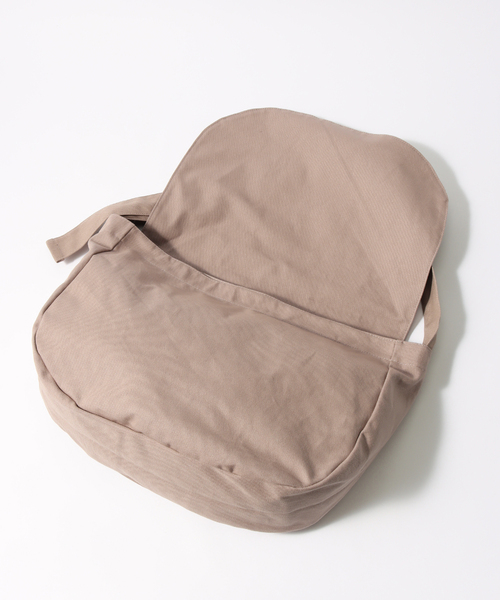 B.C STOCK（ベーセーストック）の「【fellowww / フェロー】別注 キャンバス ショルダーバッグ（ショルダーバッグ・メンズ・ホワイト/グリーン/モカ/ブラック・FREE）」の9枚目の写真