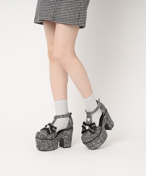cs T&P（シーエスティーアンドピー）の「厚底ビジュー付きリボンTストラップパンプス 24SS（パンプス・レディース・ブラック系1/ターコイズブルー系3/ブラック・S/M/L/LL）」の16枚目の写真