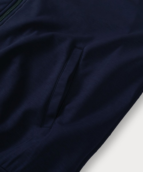 VISION STREET WEAR(ヴィジョンストリートウェア)の「【VISION STREET WEAR/ヴィジョンストリートウェア】ハート&ブランドロゴ ポンチ ワンポイント トラックジャケット/ラインジャージ(ジャージ・メンズ・ネイビー/グレー/オフホワイト/ブラック・M/L/XL)」の14枚目の写真