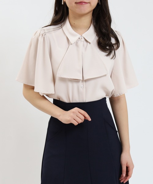 ASTORIA ODIER（アストリアオディール）の「とろみフリルボウタイ半袖ブラウス（シャツ/ブラウス・レディース・ホワイト/グリーン/ベージュ/ホワイト×ブラック/ダークグリーン/ピンクベージュ/ミント/ブルー/グレー・SMALL/MEDIUM）」の16枚目の写真