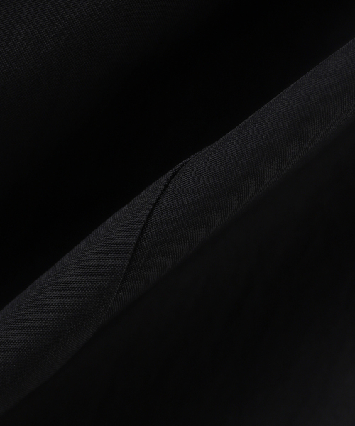 WHITE MOUNTAINEERING(ホワイトマウンテニアリング)の「【White Mountaineering】POLYESTER TAFFETA TAPERED EASY BK2471408(スラックス・メンズ・ブラック・1/2)」の18枚目の写真