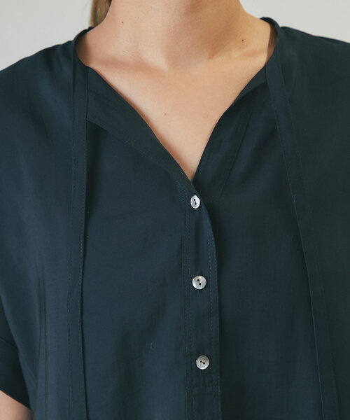 un dix cors（アンディコール）の「《ぽっちゃりさんに◎・インしなくてもかわいい》タイデザイン半袖ブラウス（シャツ/ブラウス・レディース・カーキ/レッド/ブラック・FREE）」の19枚目の写真