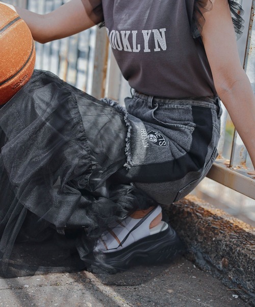 NBA（エヌビーエー）の「【NBA】別注/フリルチュールドッキングデニムスカート（デニムスカート・レディース・ブルー/ブラック・FREE）」の14枚目の写真