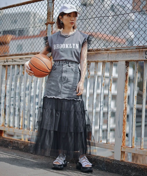 NBA（エヌビーエー）の「【NBA】別注/フリルチュールドッキングデニムスカート（デニムスカート・レディース・ブルー/ブラック・FREE）」の3枚目の写真