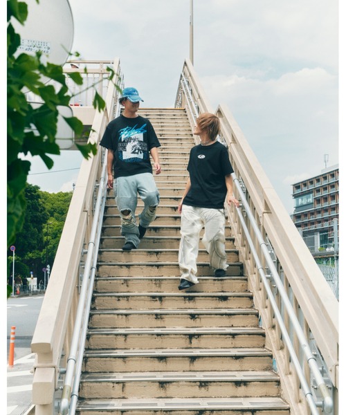 LIBERE（リベーレ）の「『LIBERE REBLE』REBEL GRAPHIC TEE（Tシャツ/カットソー・メンズ・ブラック・LARGE/MEDIUM/SMALL）」の3枚目の写真