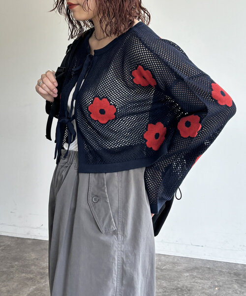 CPCM(シーピーシーエム)の「花柄メッシュカーデ(Tシャツ/カットソー・レディース・アイボリー/グレー/ピンク/ネイビー/ブルー・FREE)」の8枚目の写真