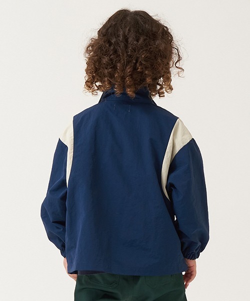 b・ROOM（ビールーム）の「【撥水加工】ビッグシルエット配色ウィンドブレーカー（ブルゾン・キッズ・エンジ/ネイビー/ブルーグリーン/キャメル・130cm/120cm/150cm/100cm/140cm/110cm）」の11枚目の写真