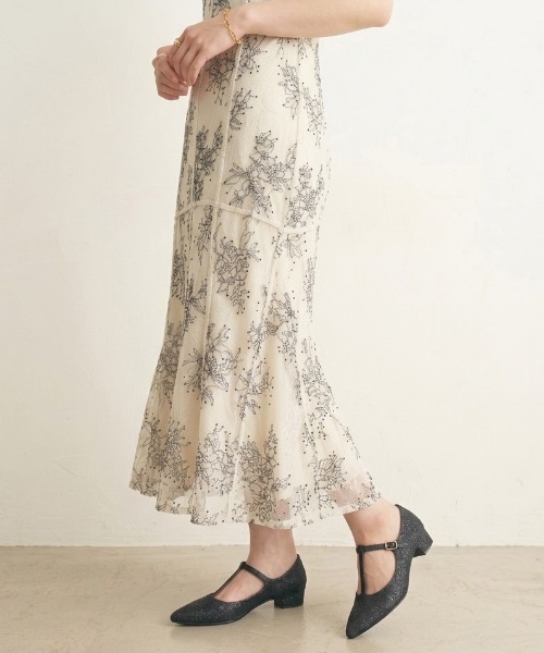 LibertyDoll(リバティードール)の「LibertyDoll/ポインテッドトゥTストラップパンプス(1198)(パンプス・レディース・ゴールド/ブラック/シルバー/ブラック系その他/シルバー系その他/ゴールド系その他・L/M/3L/LL/SS/S)」の11枚目の写真