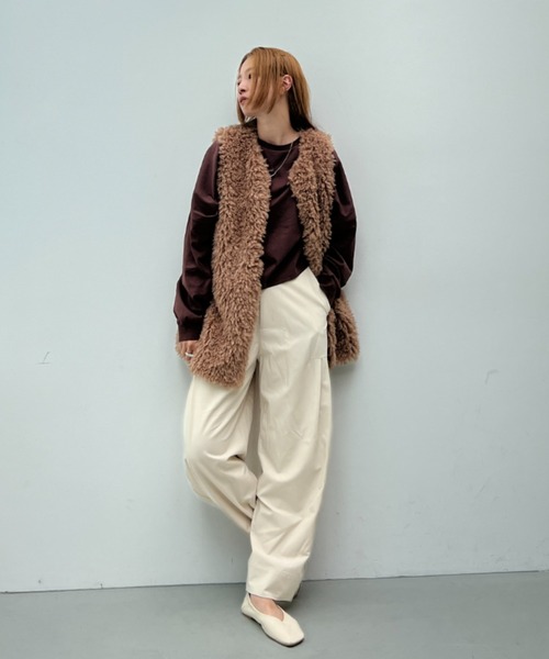 y/m(イム)の「プードルボアミドル丈ベスト(ベスト・レディース・アイボリー/グレー/ブラウン・FREE)」の16枚目の写真