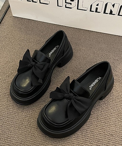 み*り様 COACH ブラックレザー リボン付きローファー