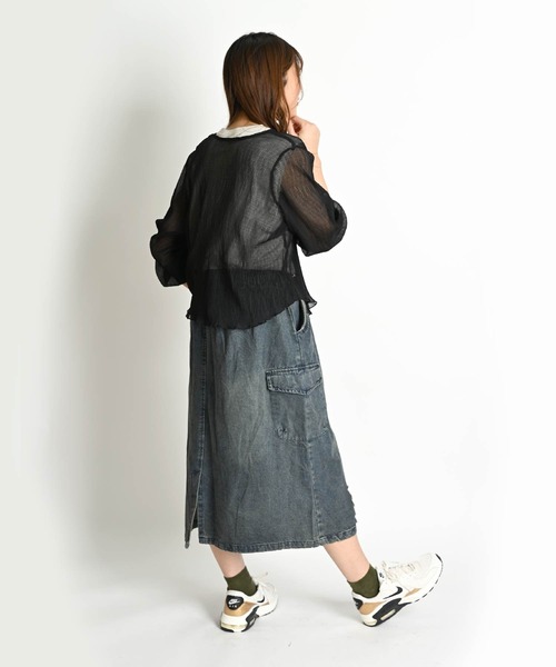 MARAI(マーライ)の「ダメージ加工 ウエストゴム ミモレ丈 デニムスカート(デニムスカート・レディース・ネイビー・X-LARGE/LARGE)」の9枚目の写真