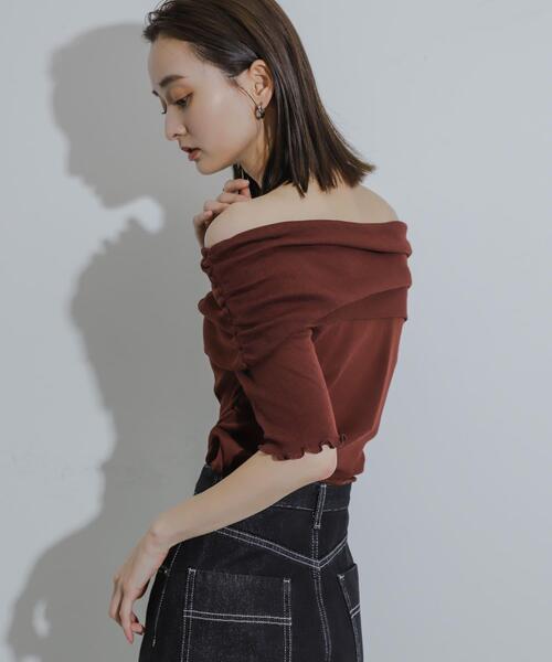 SENSE OF PLACE by URBAN RESEARCH（センスオブプレイスバイアーバンリサーチ）の「シャーリングオフショルダーシアートップ（Tシャツ/カットソー・レディース・ブラウン/オフホワイト/ブラック・ONE）」の18枚目の写真