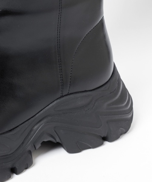 mysty woman（ミスティウーマン）の「スニーカーロングブーツ 144051（ブーツ・レディース・ホワイト/ブラック/グレー・MEDIUM/LARGE）」の13枚目の写真