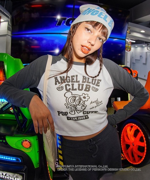 FOREVER 21（フォーエバー トゥエンティーワン）の「【ANGEL BLUE】ラグランロングTシャツ（Tシャツ/カットソー・レディース・レッド/ネイビー/グレー・FREE）」の2枚目の写真