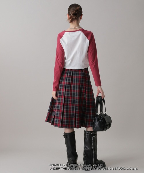 FOREVER 21（フォーエバー トゥエンティーワン）の「【ANGEL BLUE】ラグランロングTシャツ（Tシャツ/カットソー・レディース・レッド/ネイビー/グレー・FREE）」の13枚目の写真