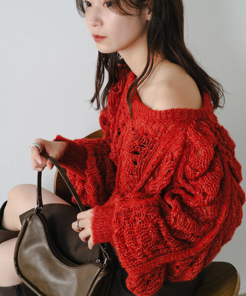Kastane（カスタネ）の「シャーリング透かしニット（ニット/セーター・レディース・カーキ/オレンジ/アイボリー/レッド・FREE）」の5枚目の写真