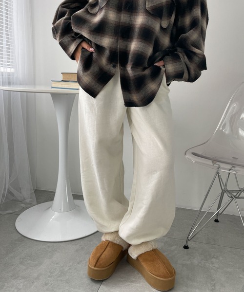 WEGO（ウィゴー）の「WEGO/裏起毛スウェットジョガーパンツ（スウェットパンツ・レディース・ブラック/アイボリー/杢グレー・MEDIUM/SMALL）」の2枚目の写真