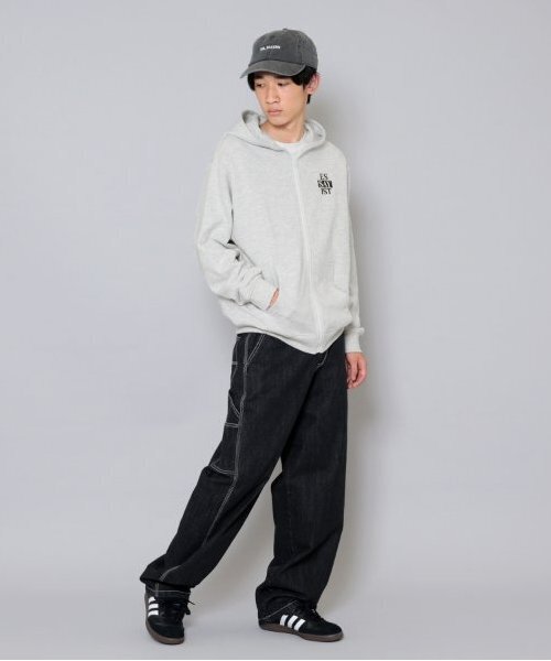 GLAZOS(グラソス)の「【大人向けサイズあり】【毛玉になりにくいしっかり素材】フードプリントジップパーカー(パーカー・キッズ・ブラック/オートミール・S/M/L/LL)」の6枚目の写真