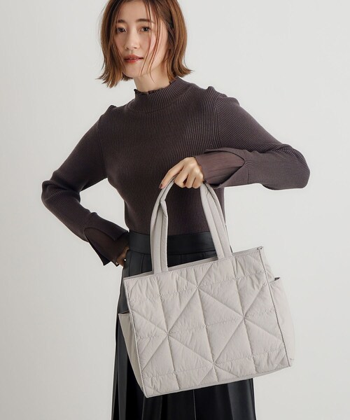 grove（グローブ）の「◆【A4・軽量】キルト多ポケトート（トートバッグ・レディース・ブラック/ダークグレー/ブルー系その他/ライトグレー・00）」の3枚目の写真