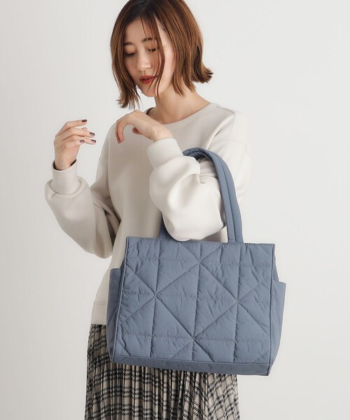 grove（グローブ）の「◆【A4・軽量】キルト多ポケトート（トートバッグ・レディース・ブラック/ダークグレー/ブルー系その他/ライトグレー・00）」の10枚目の写真