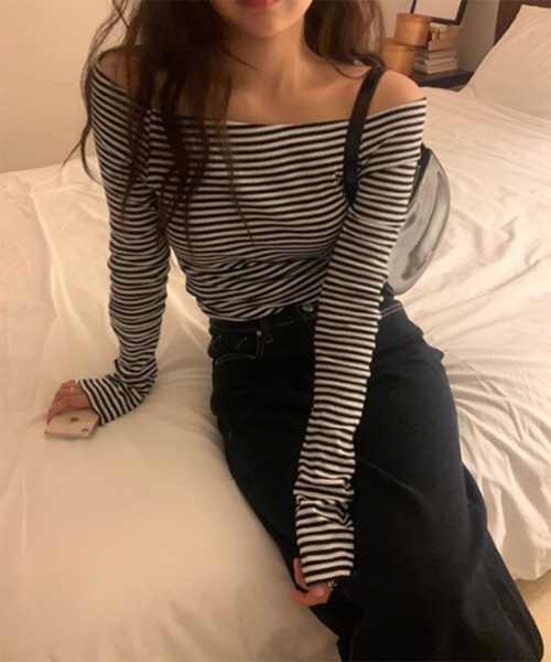 OUTIL ストライプ オフショルダー Tシャツ サイズ0 セール】ストライプオフショルダーTシャツ（Tシャツ/カットソー