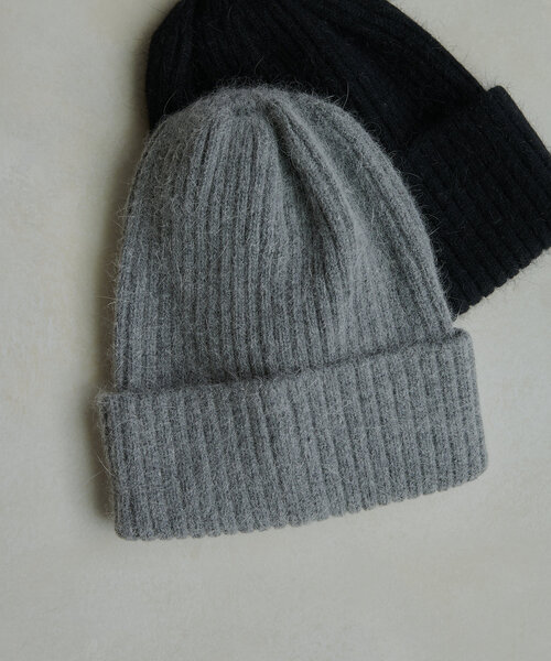 Omekashi(オメカシ)の「ニットキャップ(ニットキャップ/ビーニー・レディース・ブラック/グレー/アイボリー・ONE SIZE)」の1枚目の写真