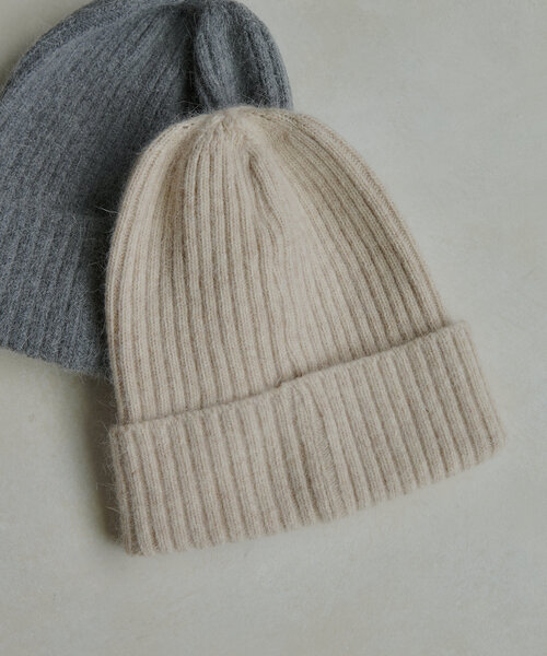 Omekashi(オメカシ)の「ニットキャップ(ニットキャップ/ビーニー・レディース・ブラック/グレー/アイボリー・ONE SIZE)」の2枚目の写真