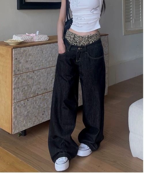 almo（アルモ）の「【LAMPOON】レイヤードヒョウ柄デニムパンツ（デニムパンツ・レディース・ブラック・MEDIUM/SMALL/LARGE）」の5枚目の写真