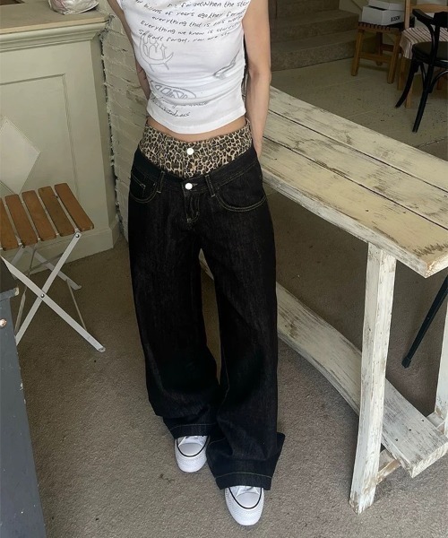 almo（アルモ）の「【LAMPOON】レイヤードヒョウ柄デニムパンツ（デニムパンツ・レディース・ブラック・MEDIUM/SMALL/LARGE）」の6枚目の写真